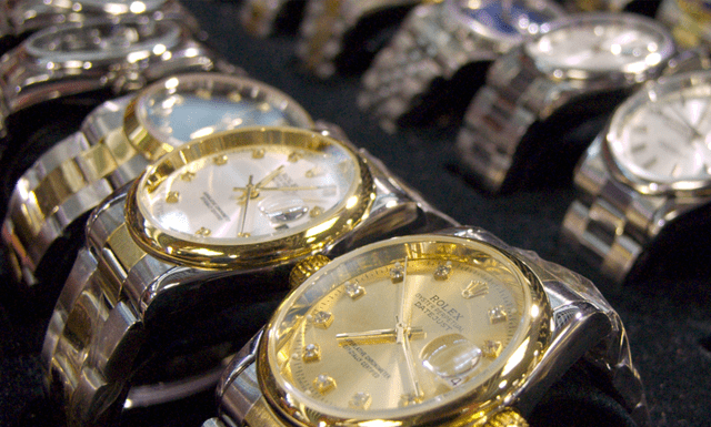 Sell your luxury watches, jewelry, and purses to Fundz from anywhere in the USA
